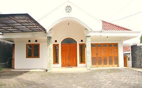 De Nuansa Dago Villa Bandung Exterior photo