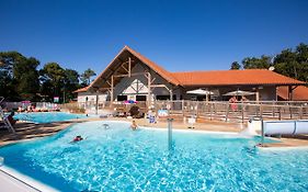 Camping Officiel Siblu Domaine De Soulac Hotell Exterior photo