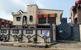 Holla-Jobi Guest House Lagos Exterior photo