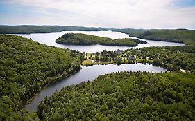 Auberge Du Lac-A-L'Eau-Claire Hotell Saint-Alexis-des-Monts Exterior photo