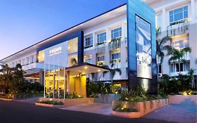 Eastparc Hotel Yogyakarta Exterior photo