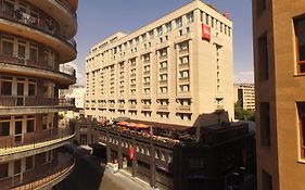 Ibis Yerevan Center Hotell Exterior photo