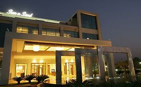 Le Meridien Nagpur Hotell Exterior photo