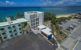 Hotel & Restaurant On The Beach Lue Motobu Exterior photo