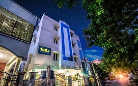 Fabhotel Aditya Yatri Nivas - Nr Tirupati Railway Station Exterior photo