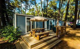 Camping La Sousta**** Hotell Remoulins Exterior photo
