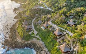 Lelewatu Resort Sumba Watukarere Exterior photo