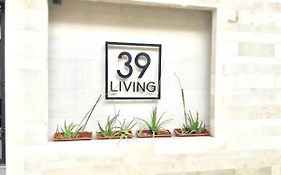 39 Living Lägenhet Bangkok Exterior photo