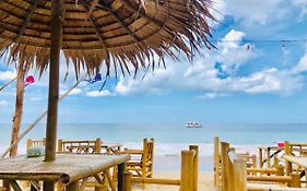 Lanta Palm Beach Resort , Beach Front Bungalow - Ko Lanta Exterior photo