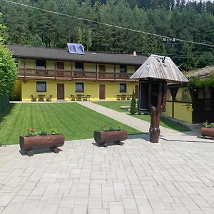 Miroslav Bednar-Bedomir Hotell Huta Exterior photo