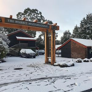 The Hobbit Motorlodge Ohakune Exterior photo