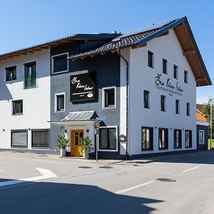 Zum Kleinen Italiener - Ristorante Pizzeria Pension Hotell Geinberg Exterior photo