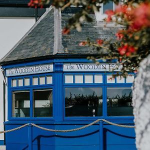 The Wooden House Hotell Kilmore Quay Exterior photo