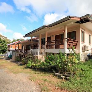 Oyo 75373 Chamil House Hotell Nai Harn Exterior photo