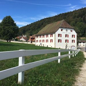 Auberge De Bellelay Restaurant Chez Aron Balde Hotell Exterior photo