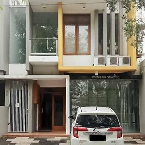 Aimer Guest House Syariah Mitra Reddoorz Cilegon Exterior photo