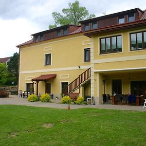 Penzion Art Kutna Hora Bed and Breakfast Exterior photo