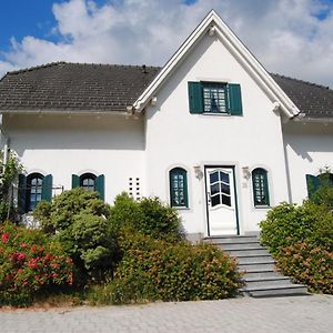 Bed&Breakfast Petra Huber Bed and Breakfast Vichtenstein Exterior photo