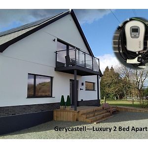 Gerycastell Luxury Holiday Apartment With Stunning Views & Ev Station Point Carmarthen Exterior photo