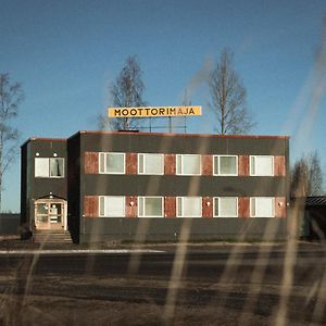 Kempeleen Moottorimaja Motell Exterior photo