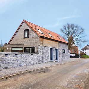 La Petite Maison Dans La Cour Bed and Breakfast Stave Exterior photo