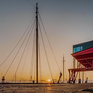 Slapen In Een Trechter Hotell Harlingen Exterior photo