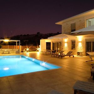 Eva Villas East, With Infinity Pool & And Panoramic Sea View Gerani Chanion Exterior photo