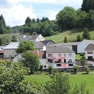 Sabine'S Gaestehaus Hotell Übereisenbach Exterior photo