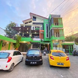 Wisma Binanga Hotell Sudiang Exterior photo