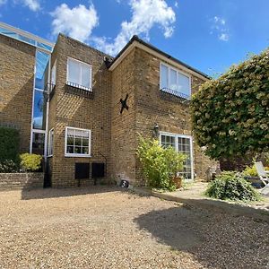 Delf Stream, Close To Town With Lovely Sunny Terrace Sandwich Exterior photo