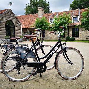 Casa Leone Near Bruges With Jacuzzi & Parking Bed and Breakfast Ruddervoorde Exterior photo