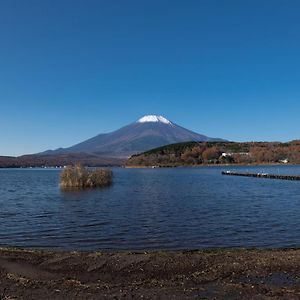 Tabist Lakeside In Fujinami Yamanakako Hotell Exterior photo