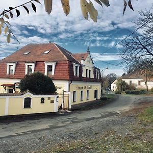 Penzion U Prihodu Hotell Jesenice  Exterior photo