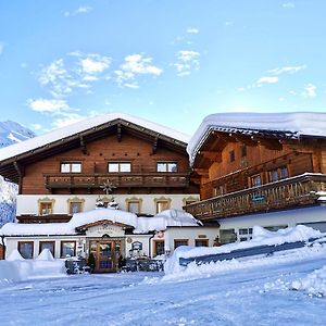 Alpengasthof Pichler Hotell Sankt Veit in Defereggen Exterior photo