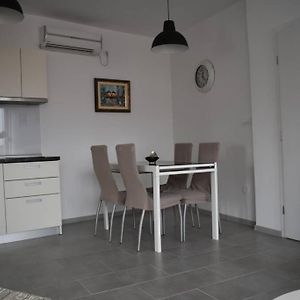 Apartman Walkow Lägenhet Vukovar Exterior photo