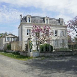 Domaine De Berthegille Hotell Sablonceaux Exterior photo