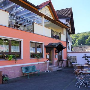 Gasthof Zum Loewen Hotell Mespelbrunn Exterior photo