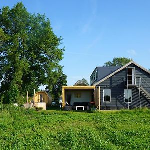 Groepsverblijf "De Klosse" Lägenhet Wanneperveen Exterior photo