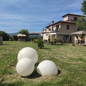 Il Casale Di David Bed and Breakfast Pontedera Exterior photo