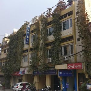 Samrat Hotel Ludhiana Exterior photo