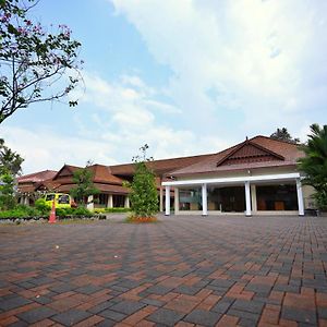 Clay House Hotell Thrissur Exterior photo