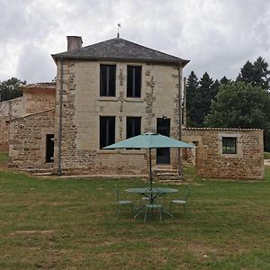 La Maison Des Maries - Nature & Sevre Niortaise Villa Sciecq Exterior photo