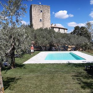 Castello Di Cisterna Aparthotel Gaglietole Exterior photo