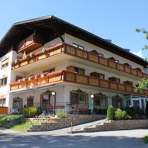 Hotel Garni Waldhof Stanzach Exterior photo