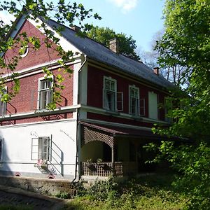 Kalmar Vendeghaz-Vadaszhaz Hotell Tornyiszentmiklos Exterior photo