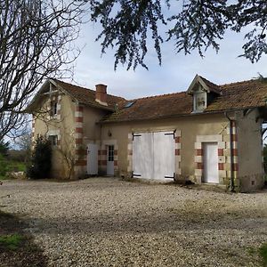 Petit Saint Hubert 1 A 4 Personnes Bed and Breakfast Velles  Exterior photo