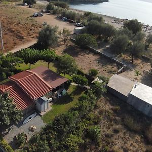 Caviro On The Beach Villa Moúdhros Exterior photo