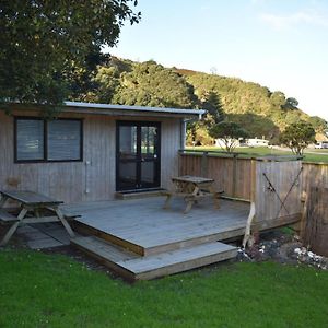 Matauri Bay Holiday Park Hotell Exterior photo