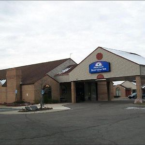 Americas Best Value Inn Romulus/Detroit Airport Exterior photo