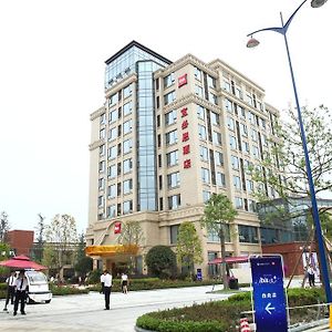 Ibis Wenjiang Floraland Hotell Exterior photo